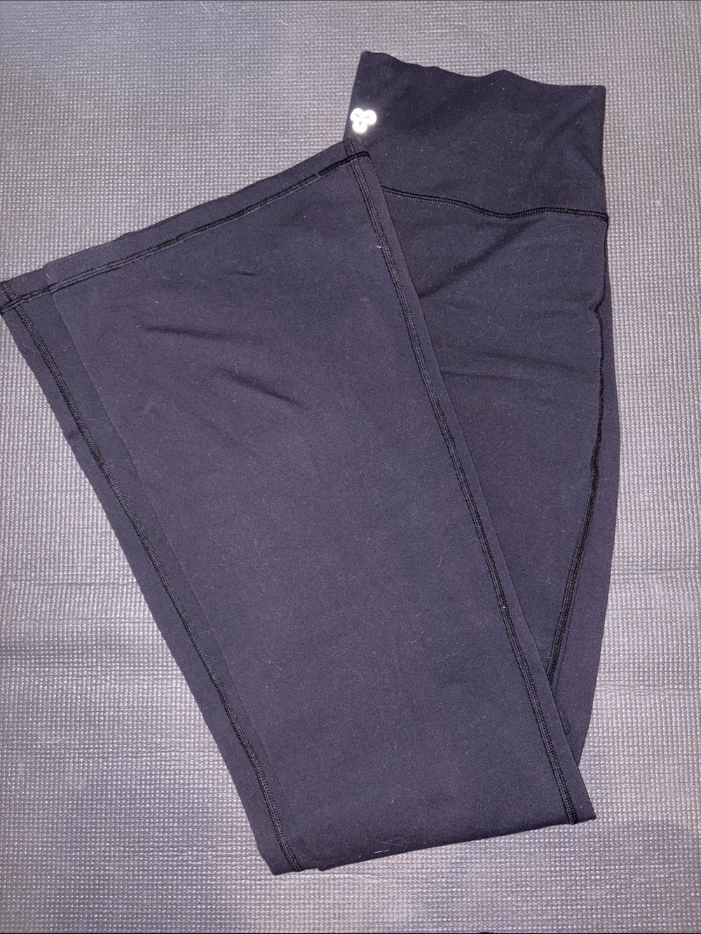 Aritzia TNA Flare Leggings